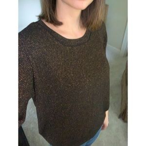 Wilfred size small sweater. Slightly oversized fit and very subtle shimmer.